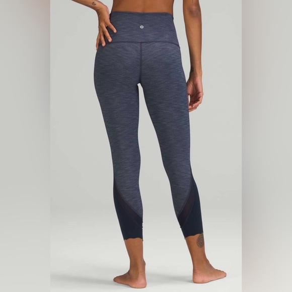lululemon athletica Pants - NWOT Lululemon Wunder Under Scalloped Hem High-Rise Crop